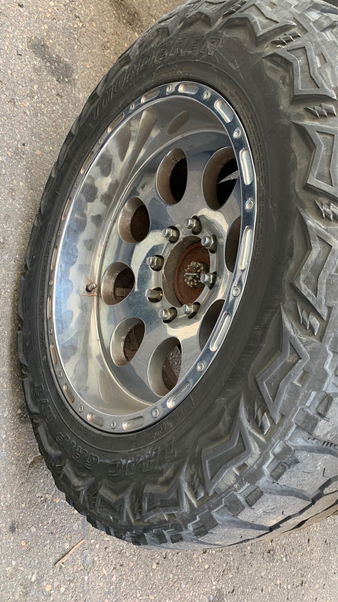 35x12.5R20 Dodge Ram 2500 bolt pattern for Sale in San Diego, CA OfferUp