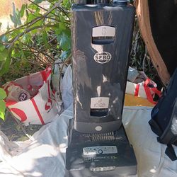 Sebo Automatic X7 Upright Vacuum – Excellent Condition – Built to Last (Marin County)