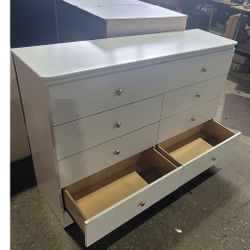8 Drawer Dresser