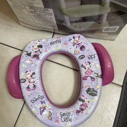 Minnie Mouse Potty Training Seat Topper