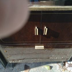 ANTIQUE CABINET WITH RADIO AND RECORD PLAYER MADE IN GERMANY!