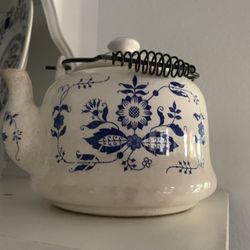 Blue Onion Teapot 