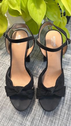 Mossimo black suede shoes size 8