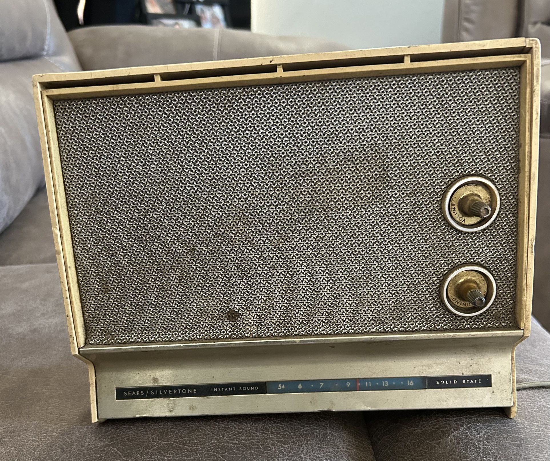 *FREE* 1960s Radio
