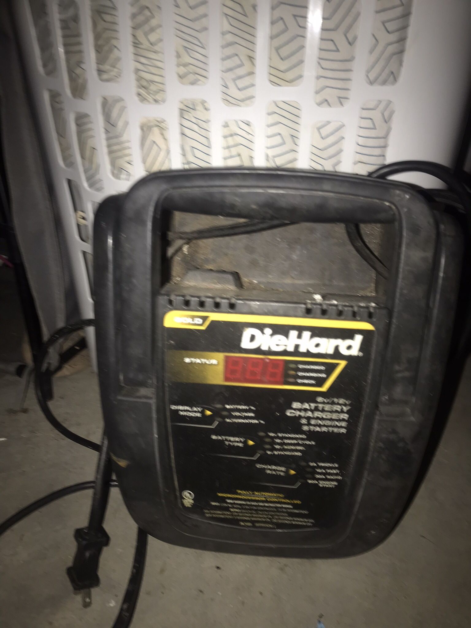 Diehard Battery Charger/engine Starter