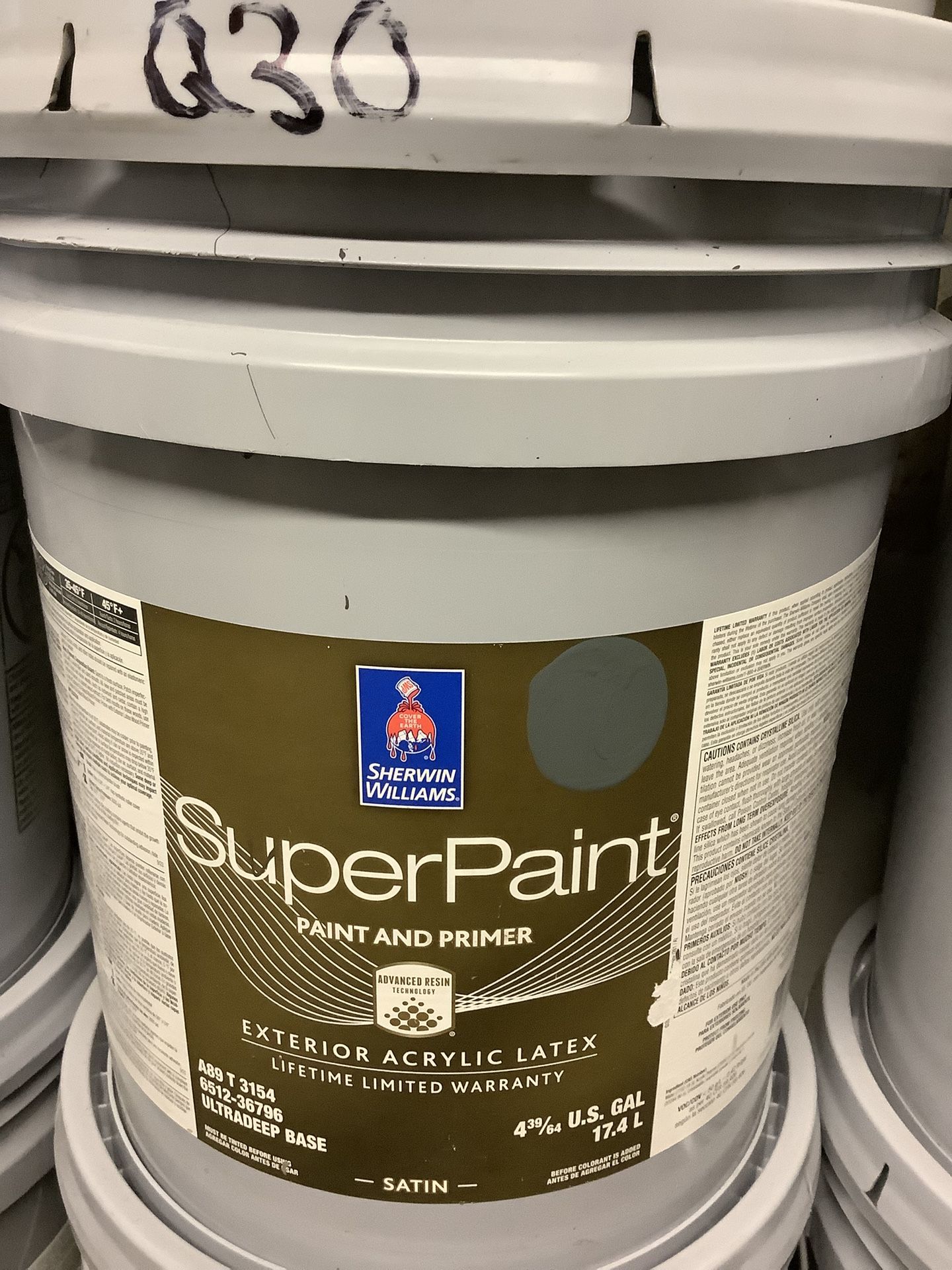 Exterior Super Paint + Primer (Knoxville Gray)