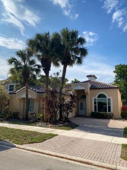 ALUMINUM-Hurricane accordion shutters and panels