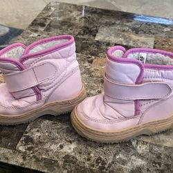 Toddler Baby Girl Pink Snow boots, size 9 Sherpa Lined 