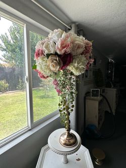 Decor for pink event