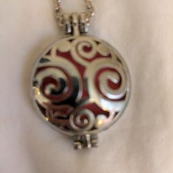 Essential Oil Diffuser Pendant Necklace 24" 