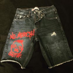 Mens Shorts Size 28