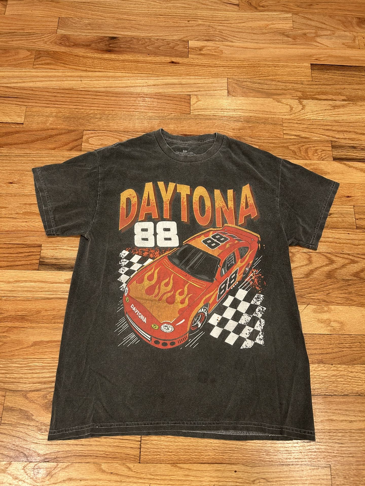 Daytona 88 Red Race Car Gray T Shirt Size Small