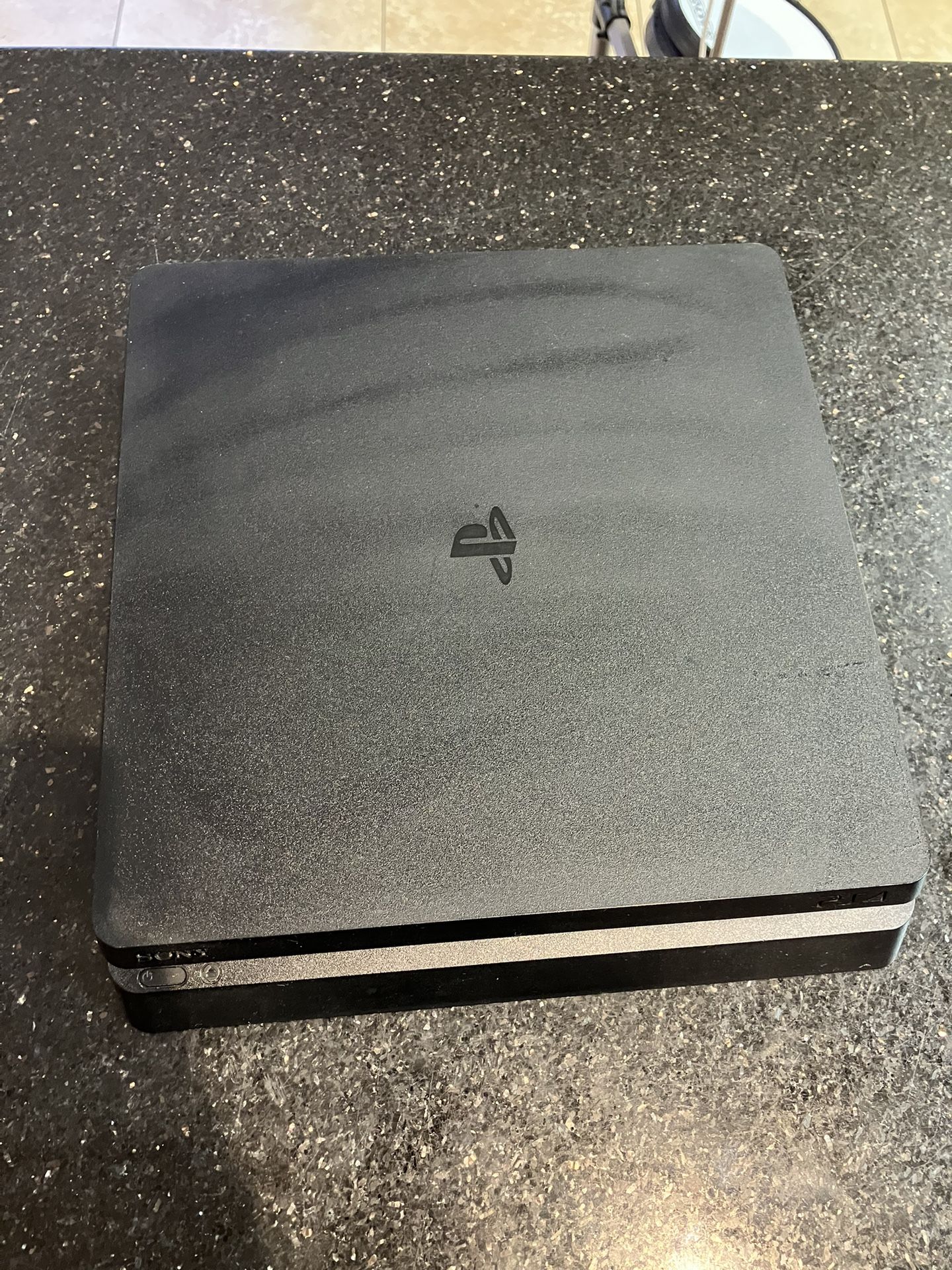 PS4 Slim #104979-2 MGC
