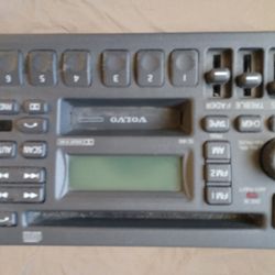 Volvo S70 Stock Stero