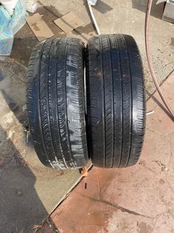 2 Michelin tires 235x60rx17