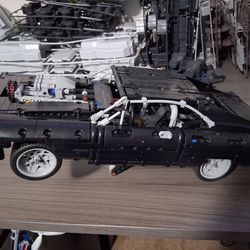 Lego Dom's dodge charger