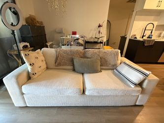 Ashley Couch - $150 Must Pick Up Today!