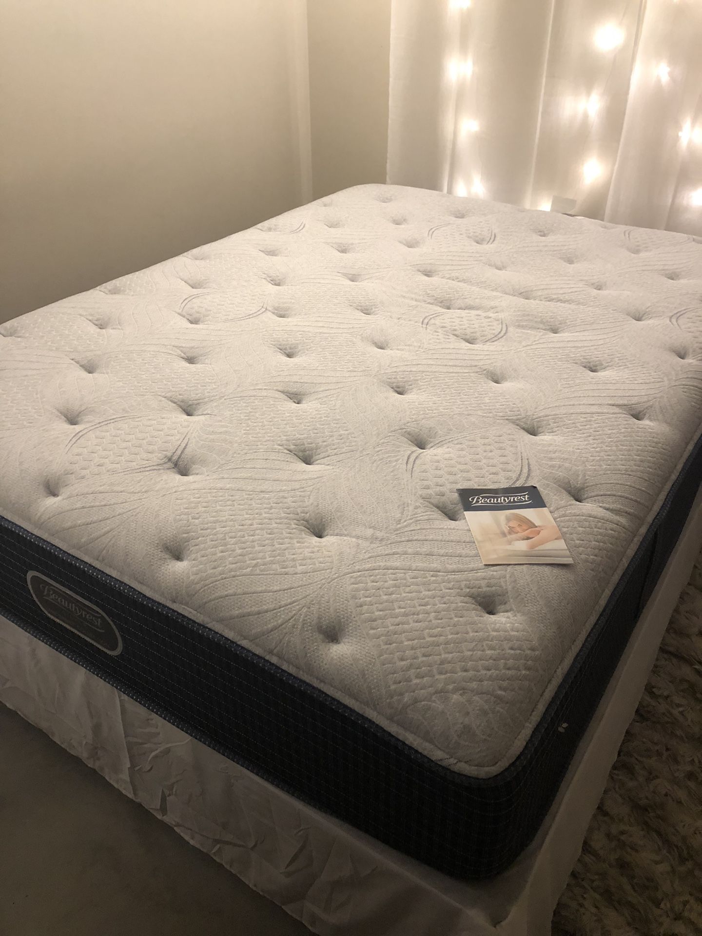 Queen Beautyrest Silver Watercrest Plush *MATTRESS ONLY*