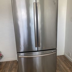 GE Bottom Freezer Refrigerator. ONLY FREEZER WORKS.  $200 OBO Selling For Parts Or Someone Who Can Fix It.