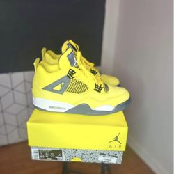 Lightning Jordan 4s (size 11)