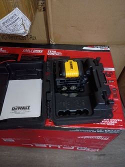 DeWalt Cross Line Laser Level with Case