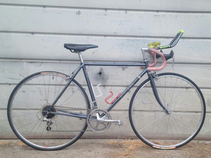 VINTAGE UNIVEGA ROAD BIKE 