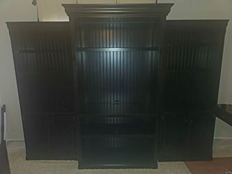 Dark Wood 3 piece Entertainment Center/ Wall  Unit