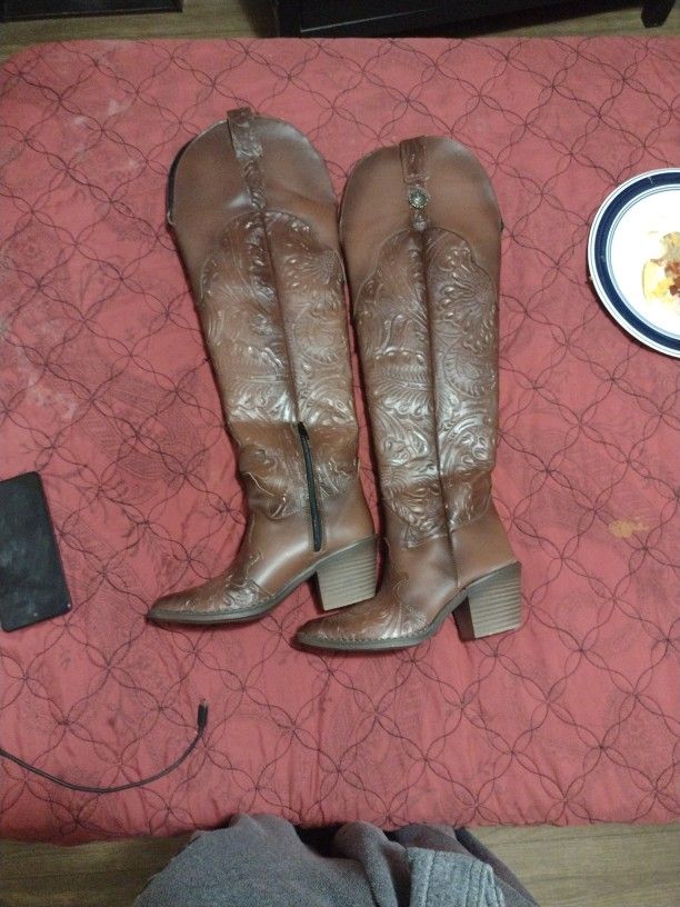 Women's Leather Western Cowgirl Boots ,Size 7 / Botas Para Mujer ,Medida 7