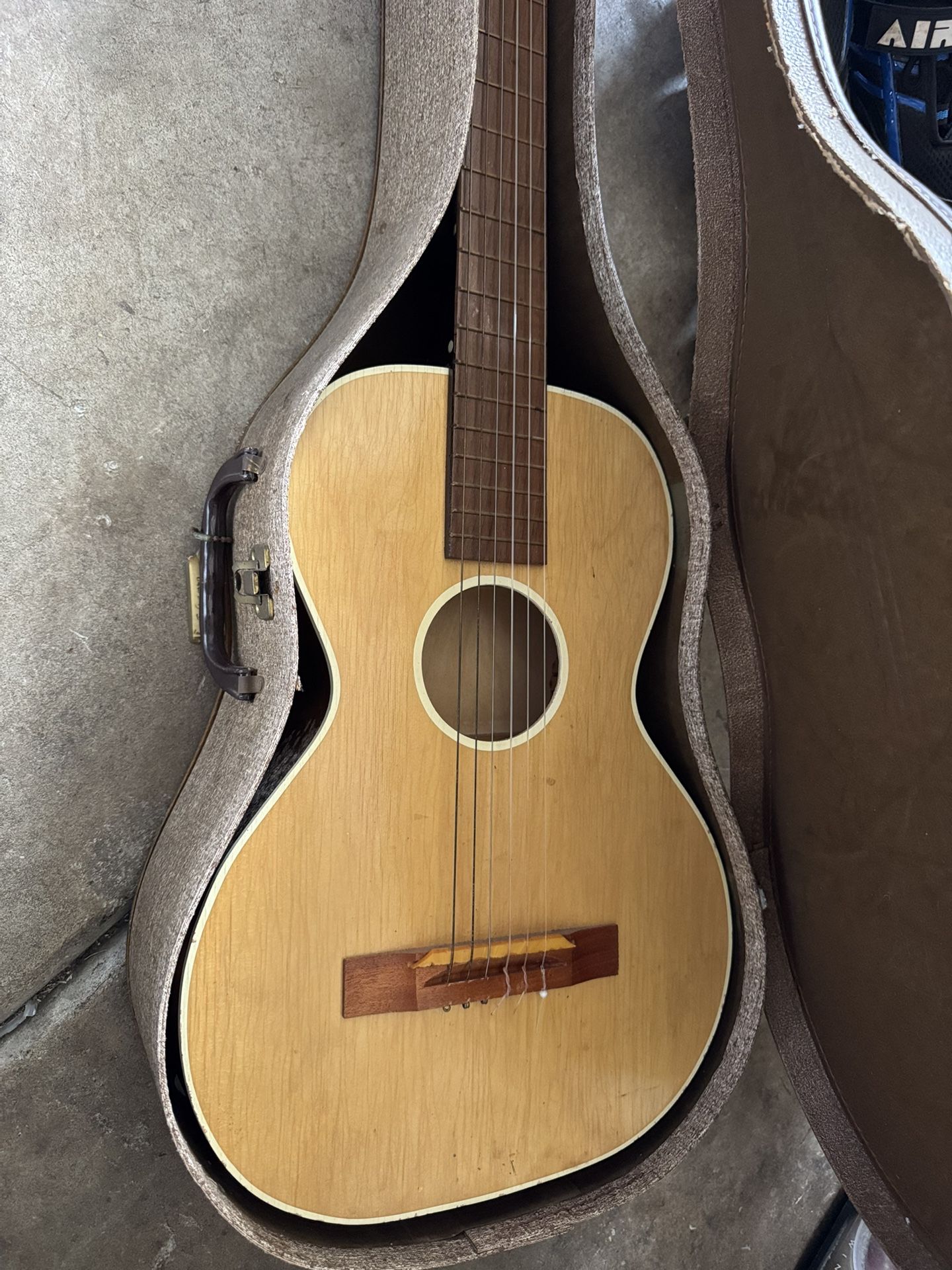 United Elitone Classic Rare Guitar From 1950’s