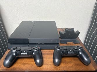 PS4 with 2 controllers