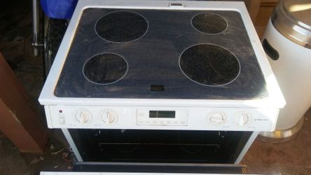 Magic chef electric slide in stove