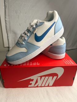 Nike Low-Top Sneakers White and Blue