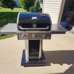 Kenmore Grill 3 Burners.  Works Perfectly We Have 2 Many Grills.