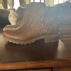 Brand New Brown Boots For Sale