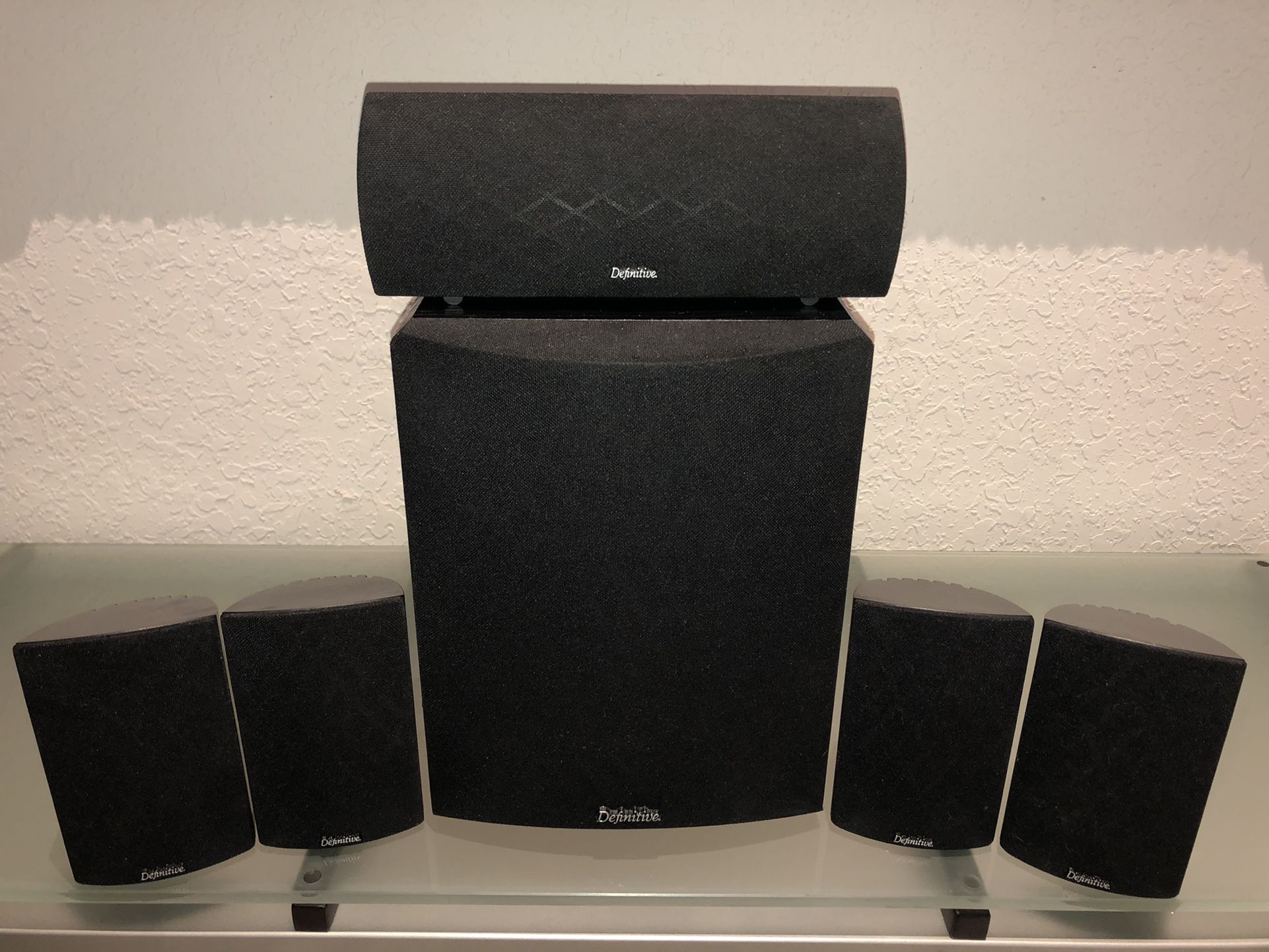 5.1 Definitive Technology 350W Powerfield Sub + Pro Cinema 60