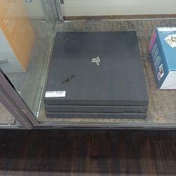 PS4 PRO
