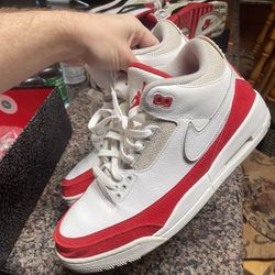 Jordan 3 Red Tinker
