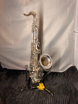 Professional Yamaha YTS-62 tenor saxophone