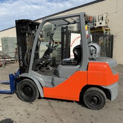 Toyota Forklift 5000lb Runs Good 