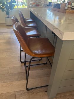 4 barstools