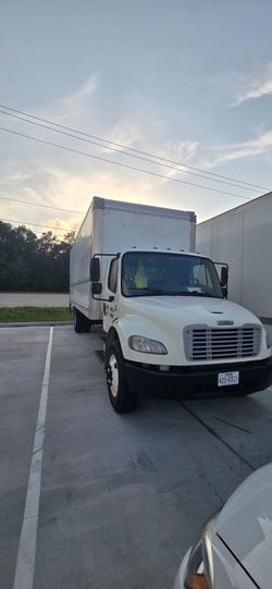 Box truck for sale