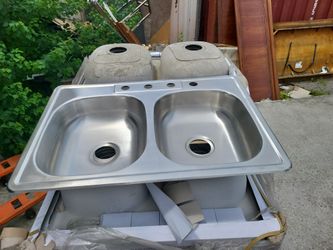 Brand New Stainless Steel Double Bay Kitchen Sinks $25 Each Or Five For $100