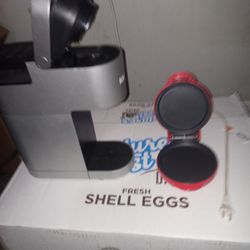 Keurig coffee maker -nostalgia mini griddle