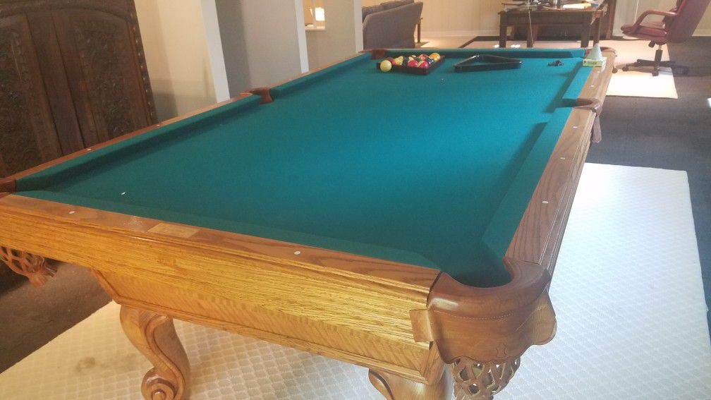8 foot pool table