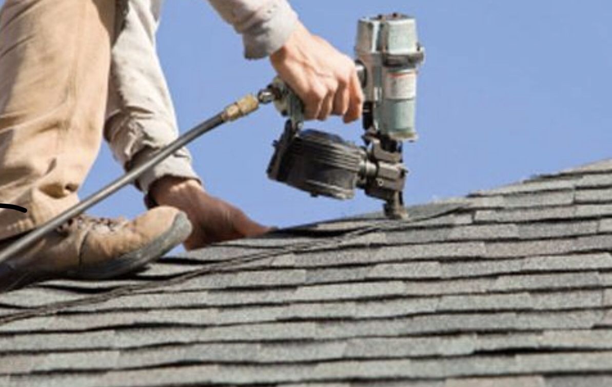 Busco trabajo de roofing!!!!