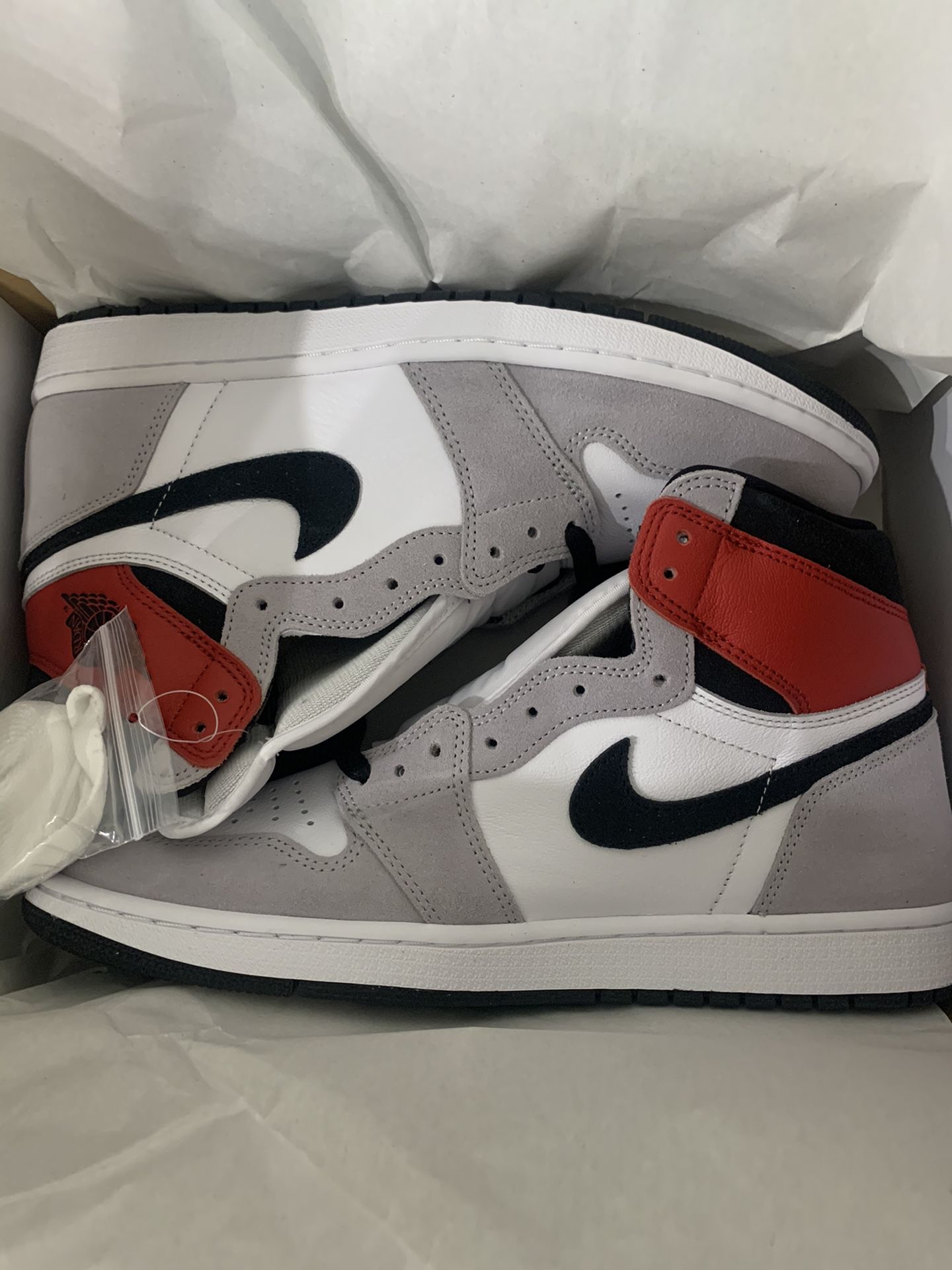 Air Jordan 1 Retro Smoke Grey Light