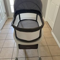 Graco Cry Detection And Soothing Bassinet 
