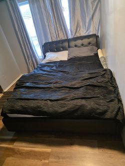 Queen Bed frame/ base de cama queen