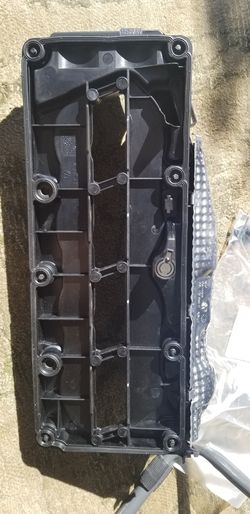 09 to 2012 vw 2.0tdi valve cover