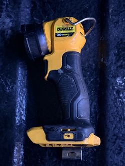 DEWALT 20V MAX Lithium lon LED Work Light (Bare Tool)